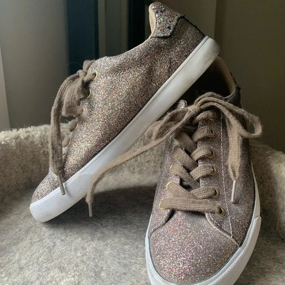 Guess shoes glitter top